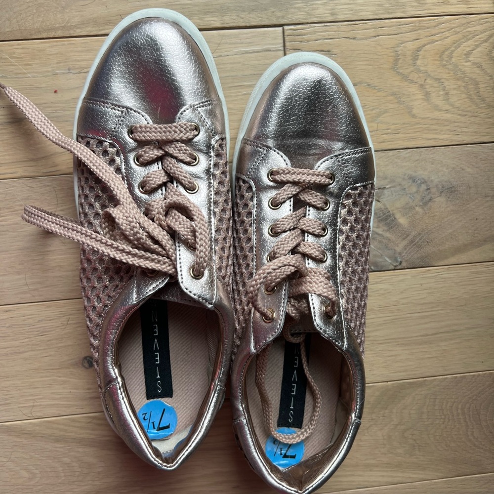 Steve Madden Rose Metallic Athletic Shoes with Textured Design
